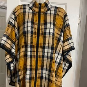 JONES NY SIGNATURE ACCESSORIES TOP.  COLOUR - TARTAN PLD MUSTARD. SIZE- L / XL